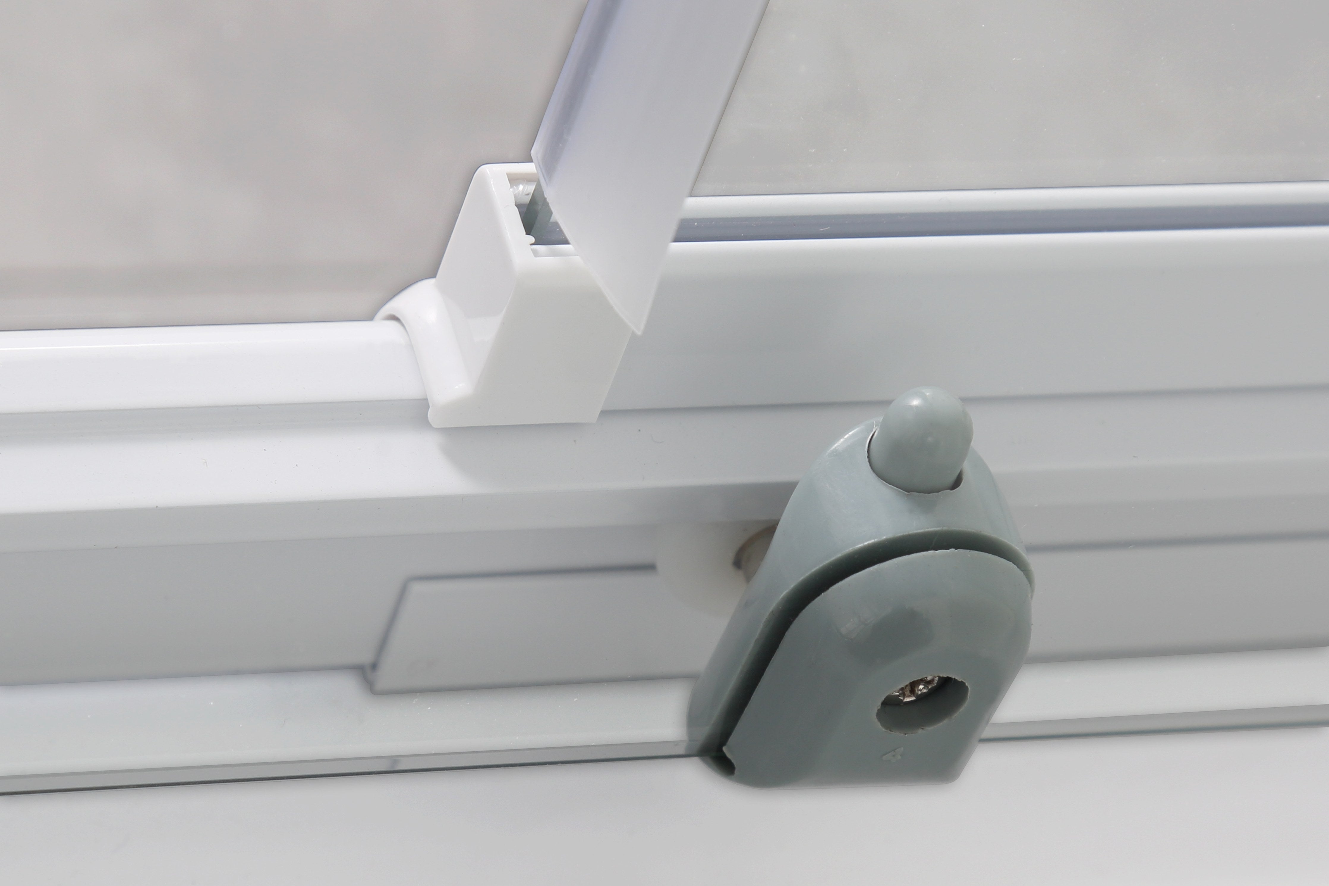 Sanotechnik - Eckeinstieg,weiß 78,5-90x78,5-90x190cm mattglas
