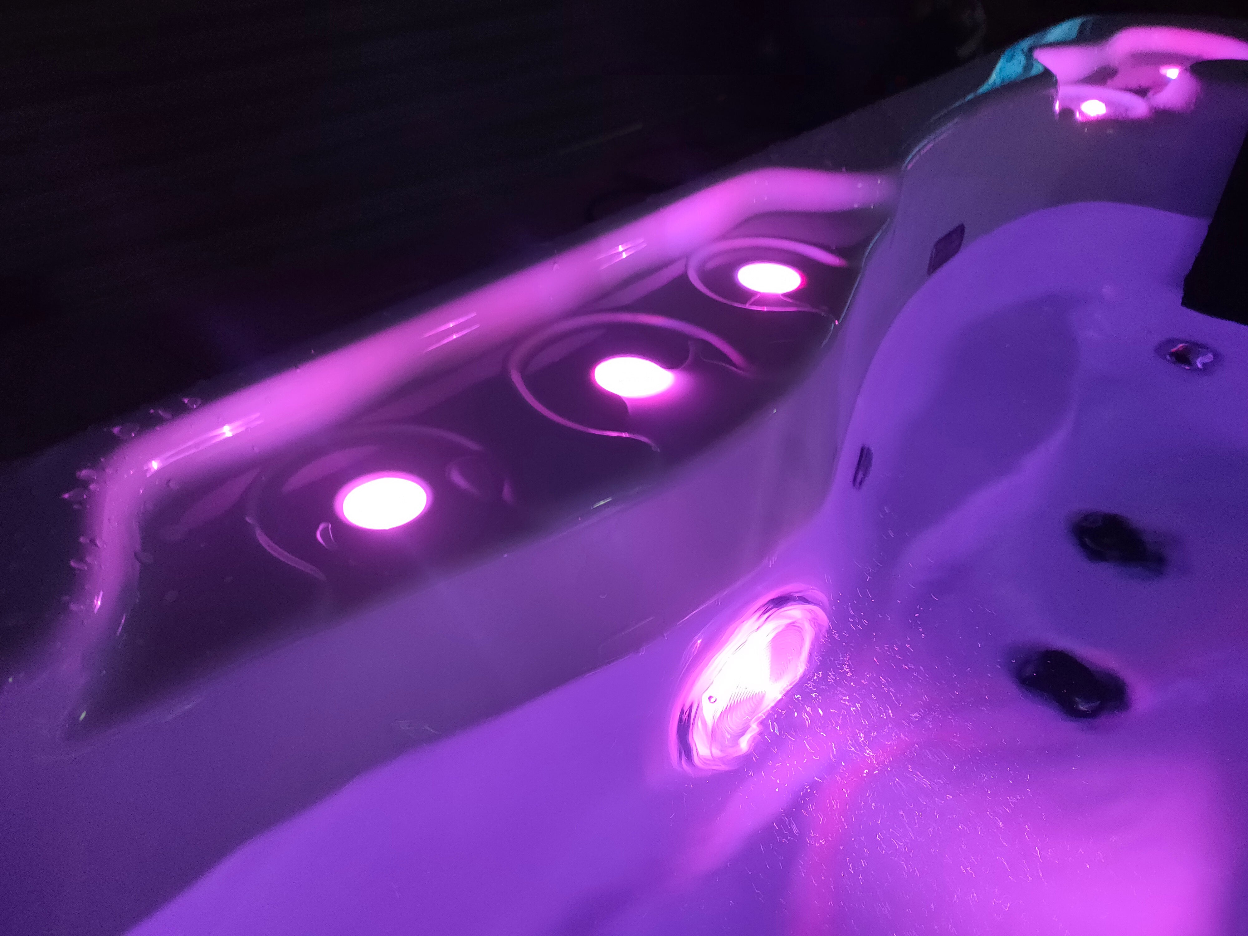 SANOTECHNIK I Outdoor Whirlpool MODENA - inkl. Abdeckung