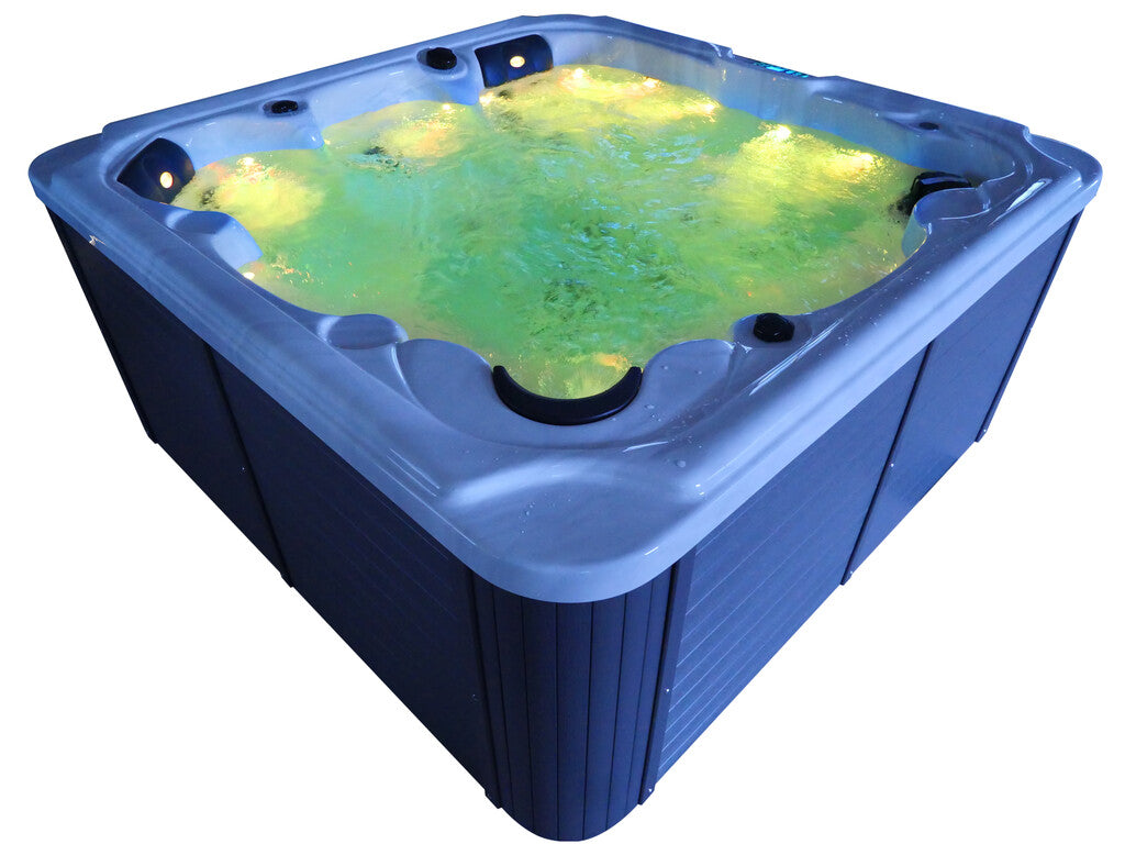 Sanotechnik - OASIS MAXI OUTDOOR WHIRLPOOL white marble inkl. Abdeckung und Stiege 210x210x95 cm