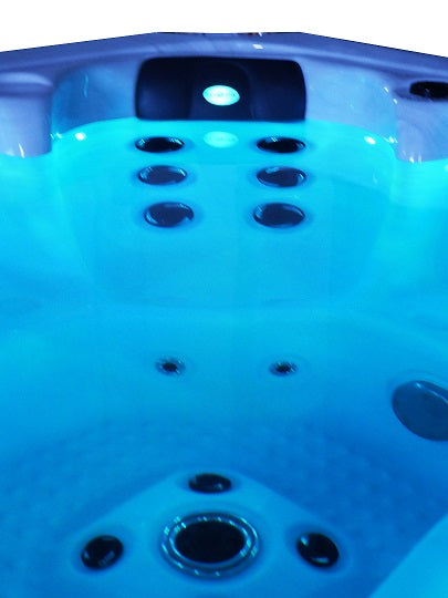 SANOTECHNIK I Outdoor Whirlpool OASIS MAXI - inkl. Abdeckung