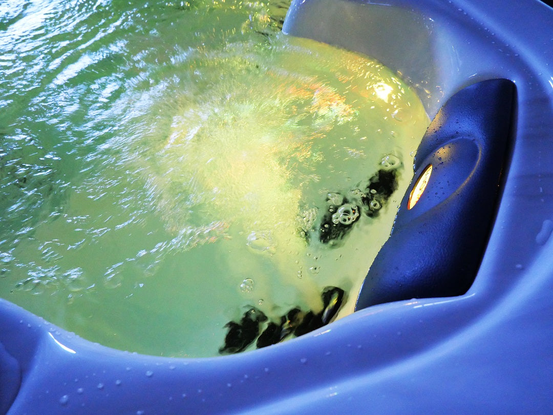 SANOTECHNIK I Outdoor Whirlpool OASIS MAXI - inkl. Abdeckung