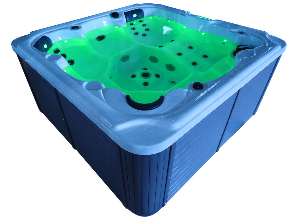 Sanotechnik - OASIS MAXI OUTDOOR WHIRLPOOL white marble inkl. Abdeckung und Stiege 210x210x95 cm