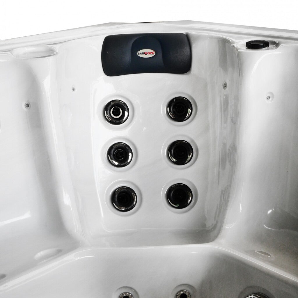 Sanotechnik - OASIS MAXI OUTDOOR WHIRLPOOL white marble inkl. Abdeckung und Stiege 210x210x95 cm