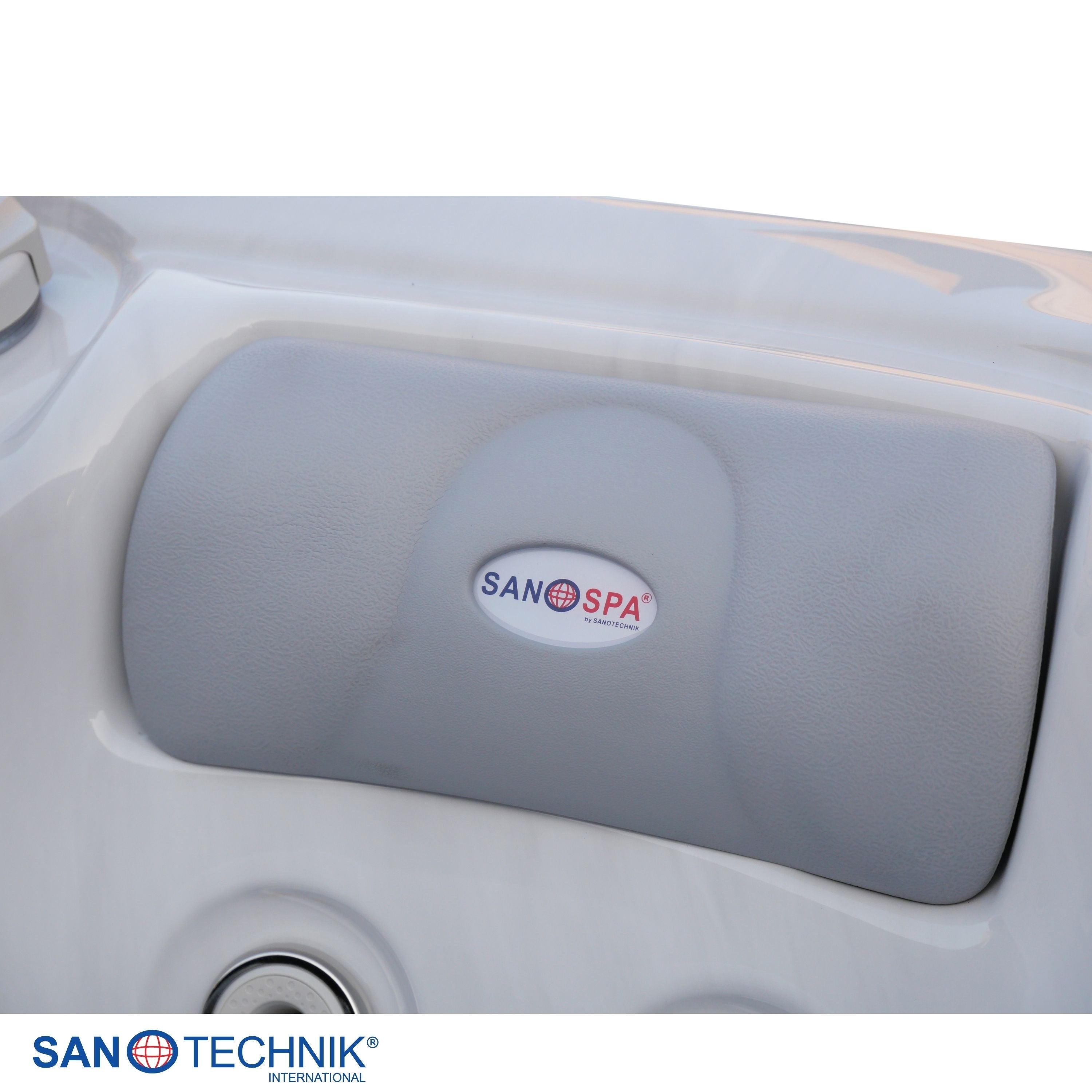 Sanotechnik - OASIS MAXI OUTDOOR WHIRLPOOL white marble inkl. Abdeckung und Stiege 210x210x95 cm