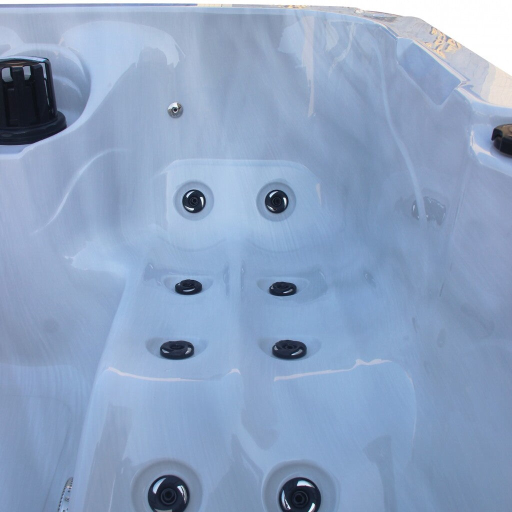 Sanotechnik - PALMA OUTDOOR WHIRLPOOL white marble inkl. Abdeckung und Stiege 190x190x86 cm