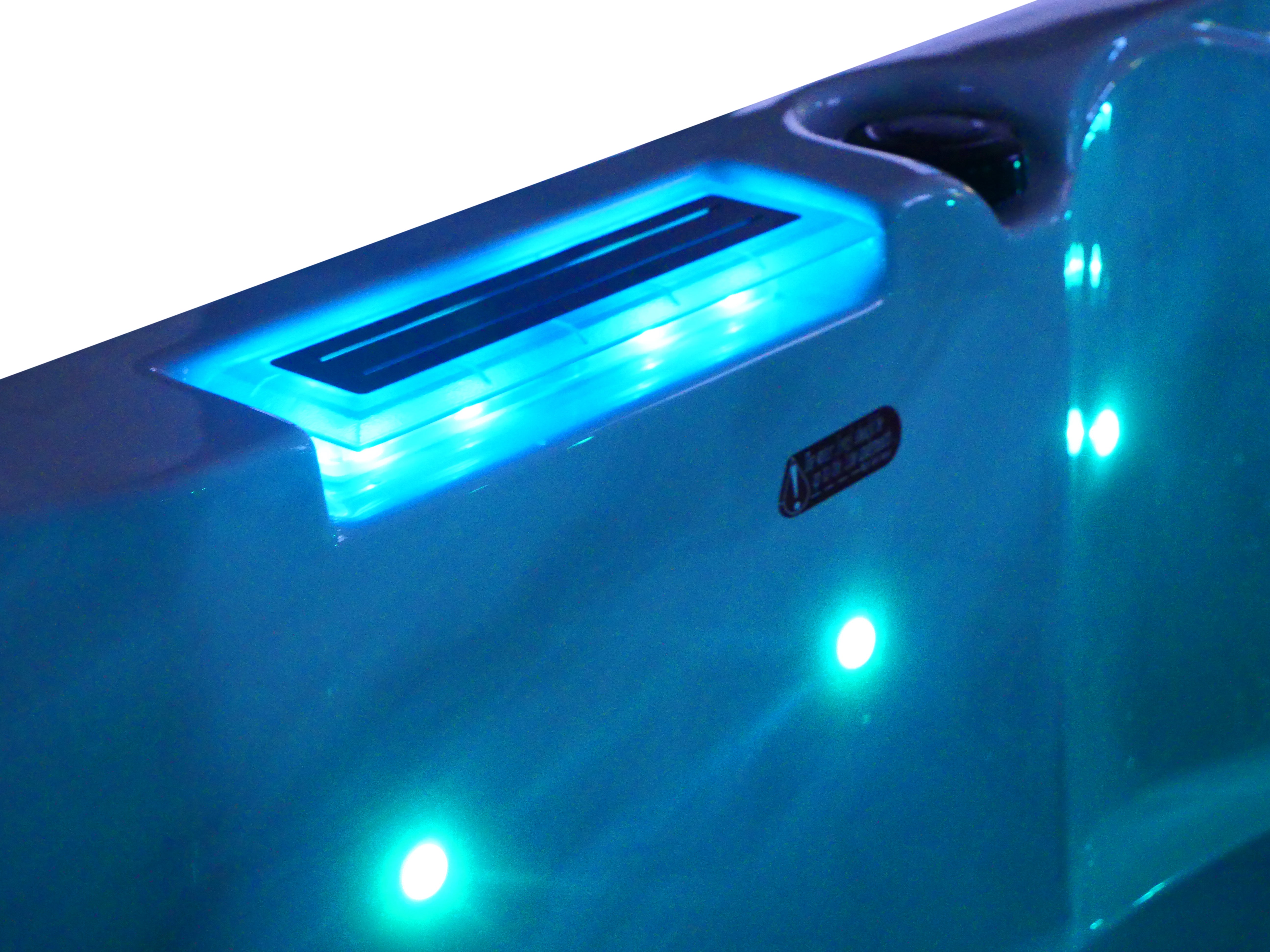 SANOTECHNIK I Outdoorwhirlpool HAWAII WHITE MARBLE inkl. Abdeckung und Stiege