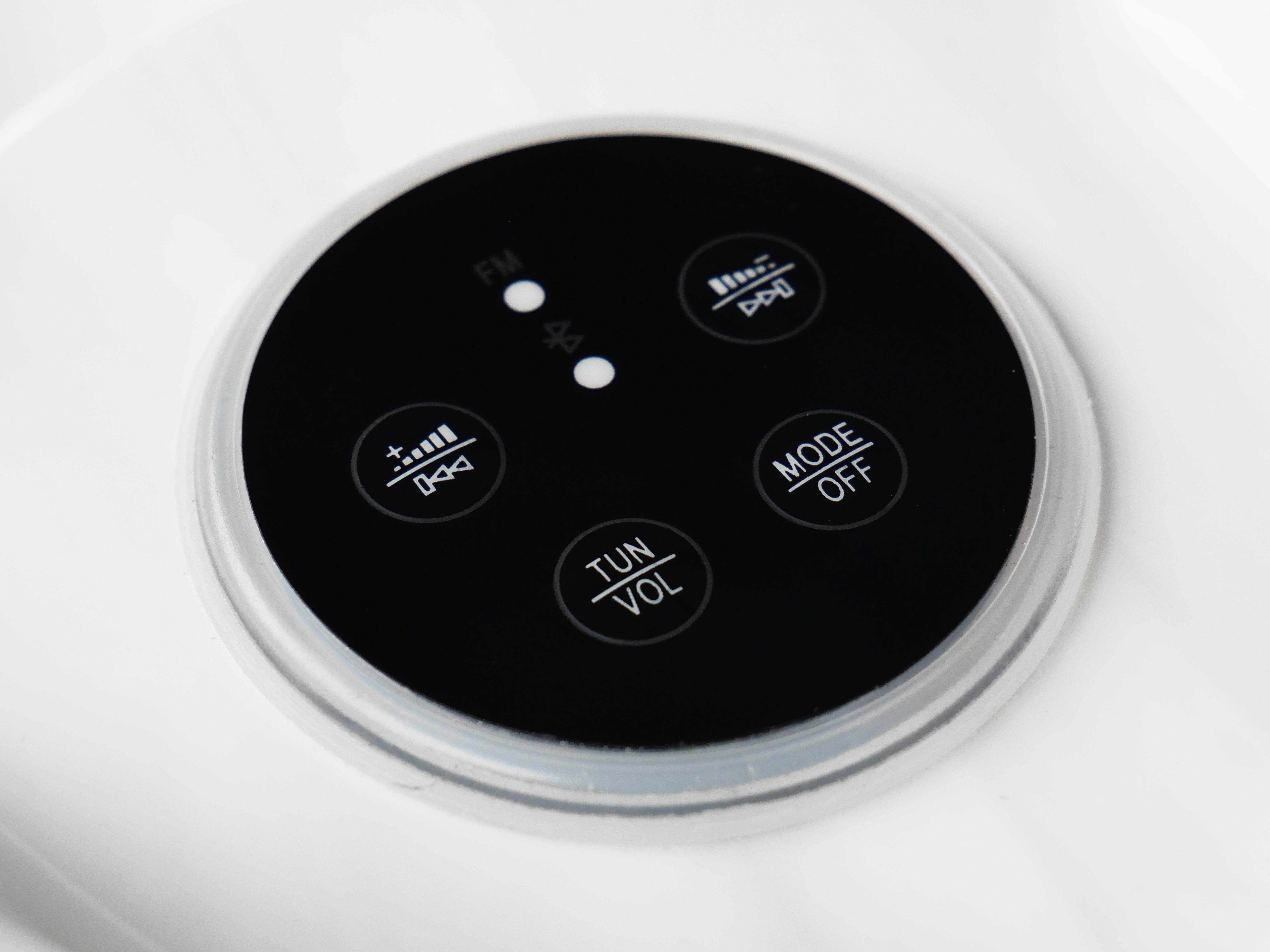 SANOTECHNIK I Outdoorwhirlpool HAWAII WHITE MARBLE inkl. Abdeckung und Stiege