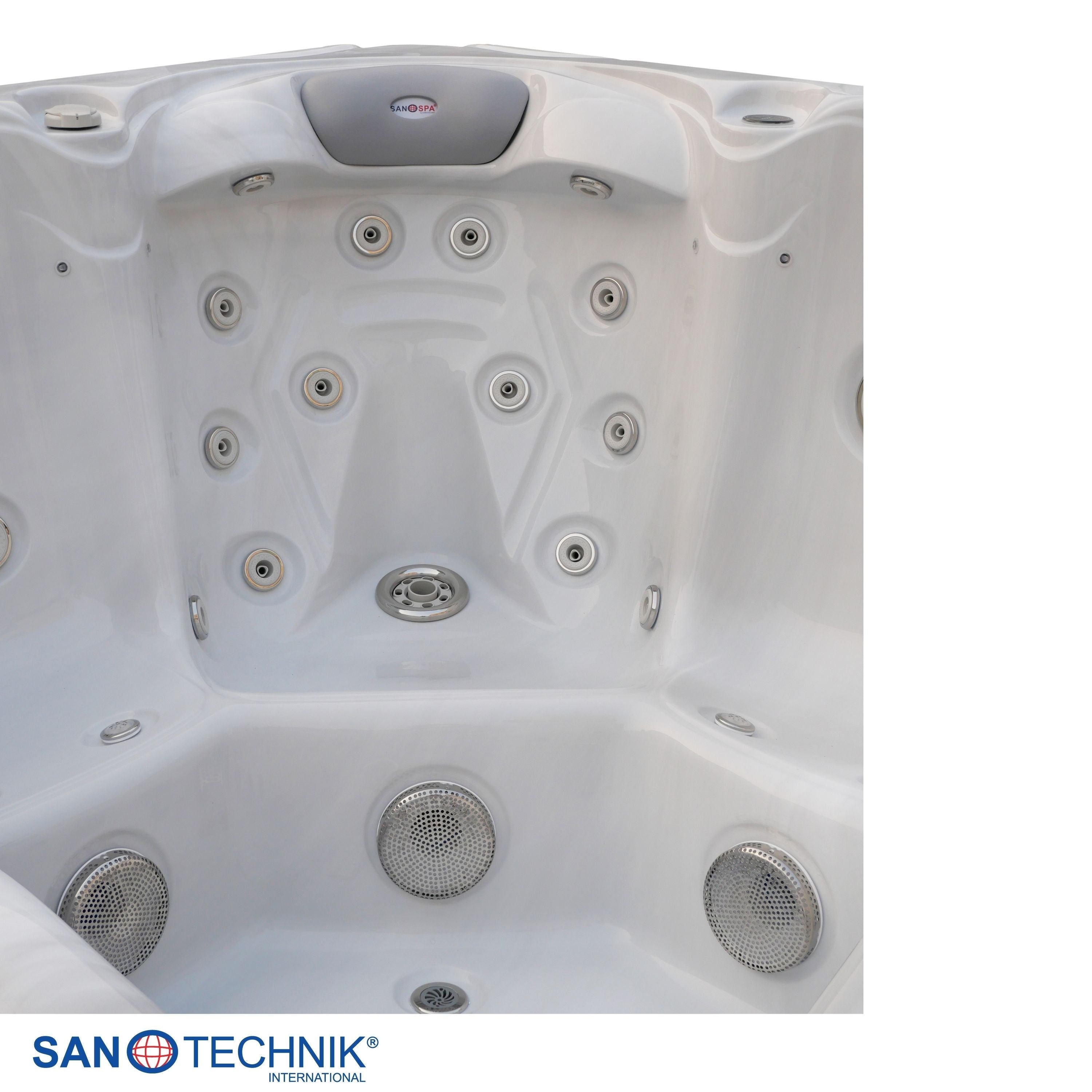 Sanotechnik - HAWAI OUTDOOR WHIRLPOOL white marble inkl. Abdeckung und Stiege 220x220x95 cm