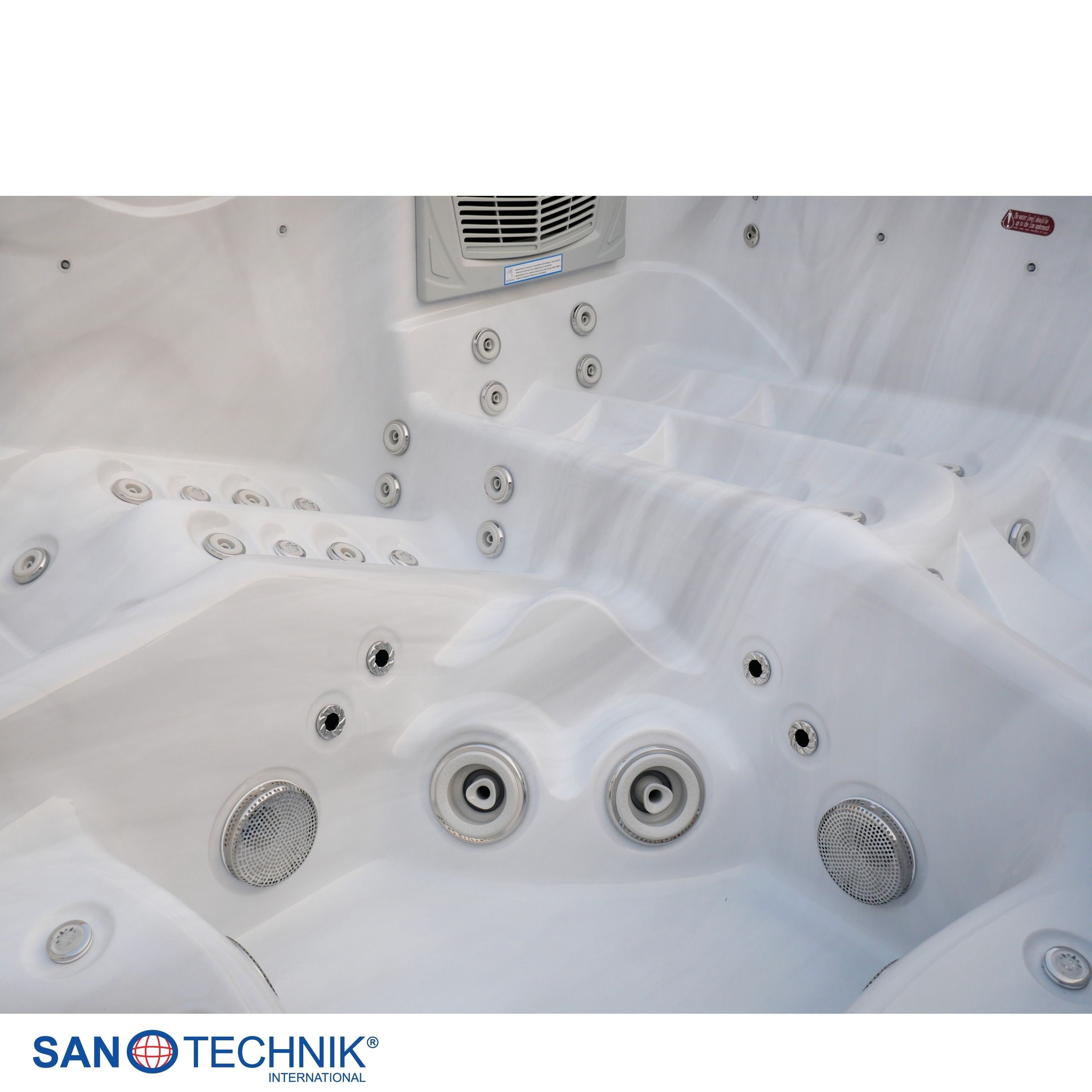 Sanotechnik - HAWAI OUTDOOR WHIRLPOOL white marble inkl. Abdeckung und Stiege 220x220x95 cm