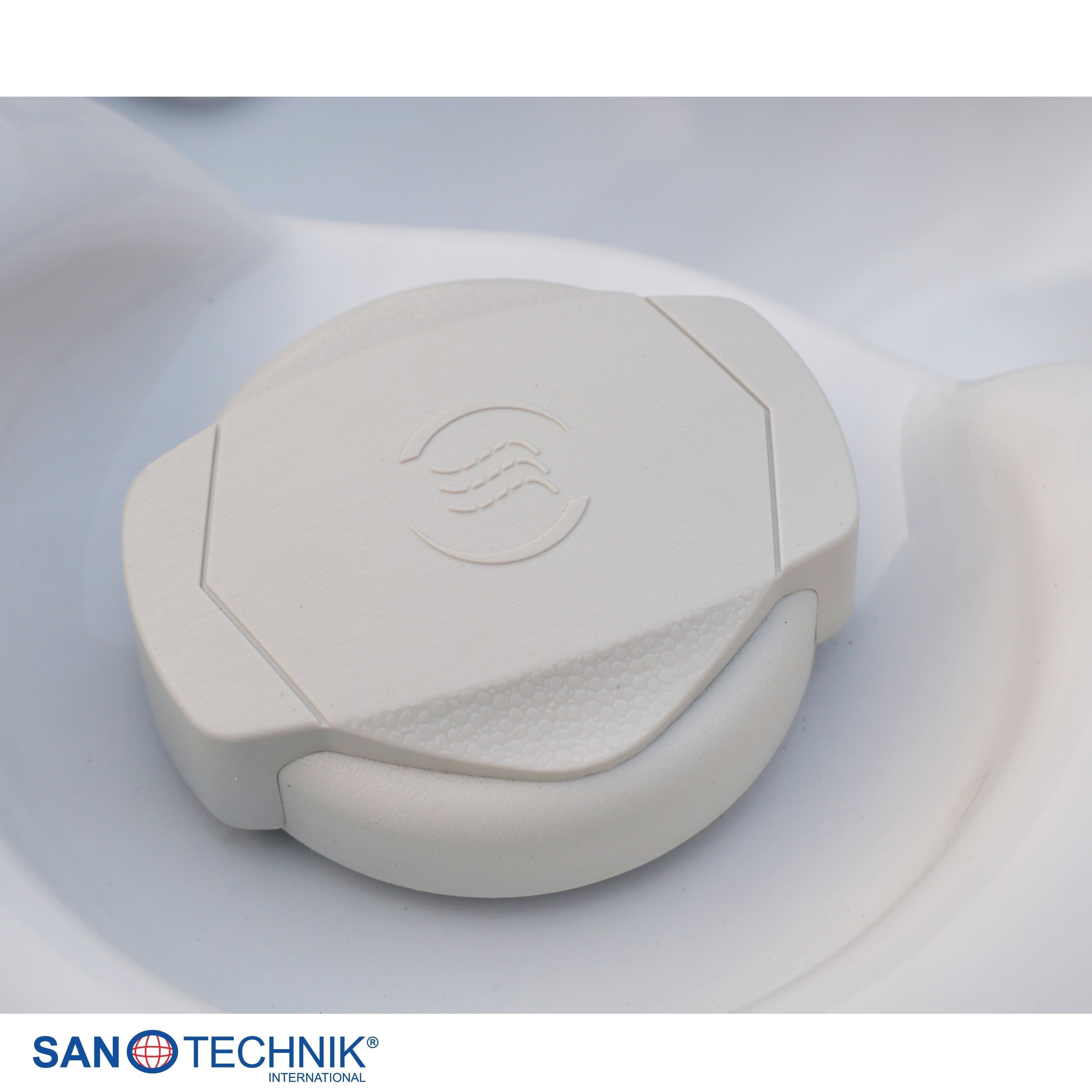 Sanotechnik - HAWAI OUTDOOR WHIRLPOOL white marble inkl. Abdeckung und Stiege 220x220x95 cm