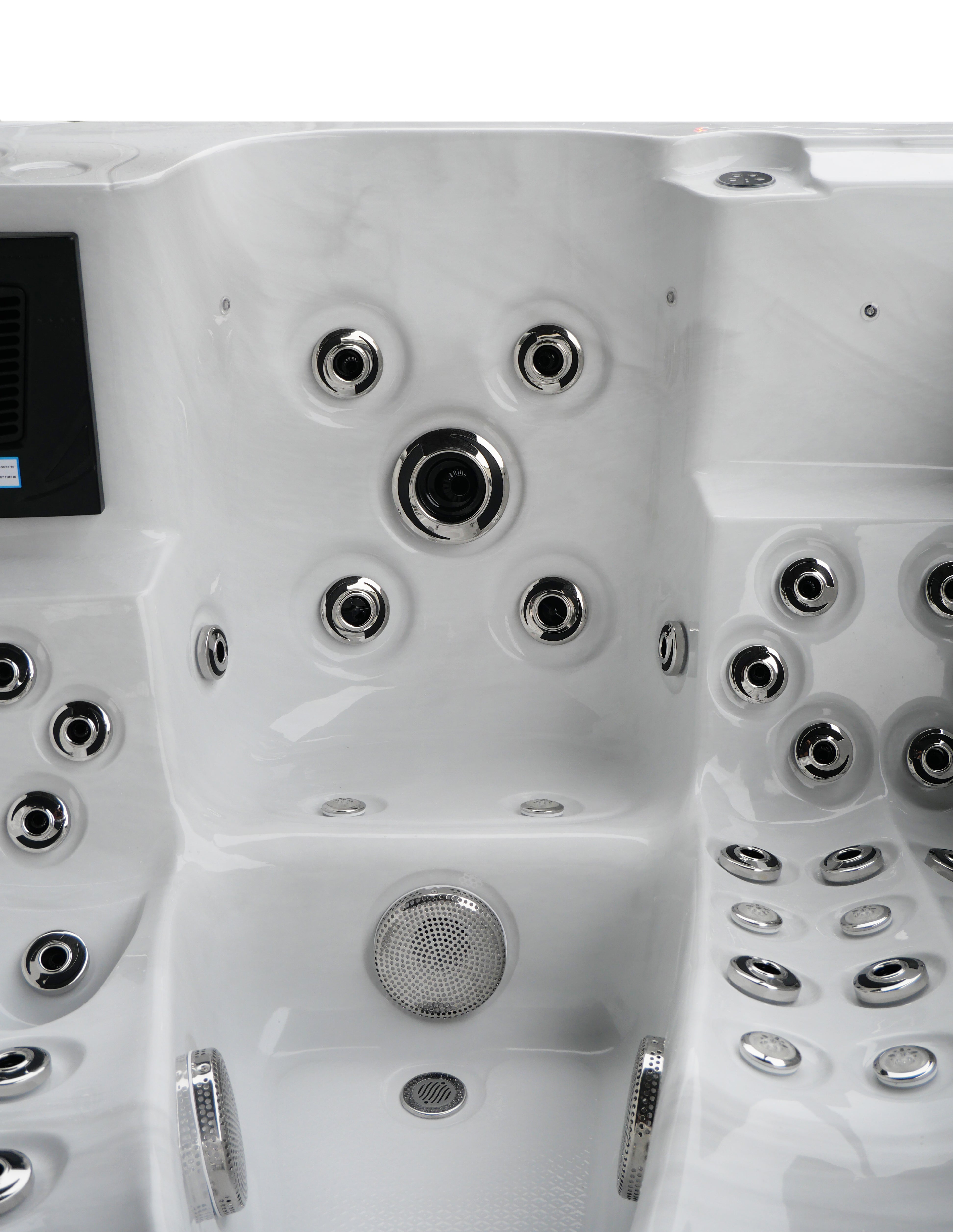 SANOTECHNIK I Outdoorwhirlpool MAURITIUS WHITE MARBLE inkl. Abdeckung und Stiege