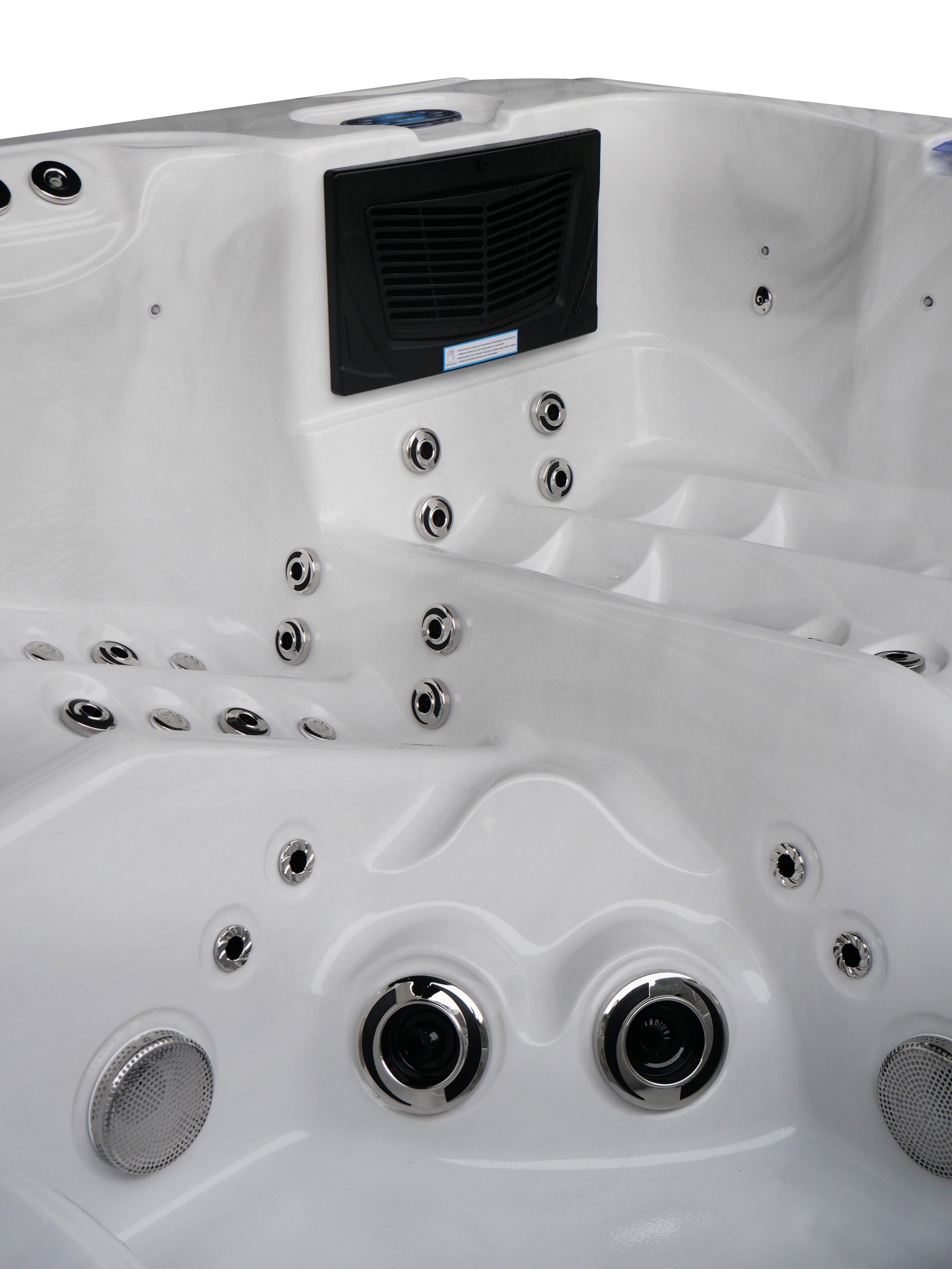 SANOTECHNIK I Outdoorwhirlpool MAURITIUS WHITE MARBLE inkl. Abdeckung und Stiege