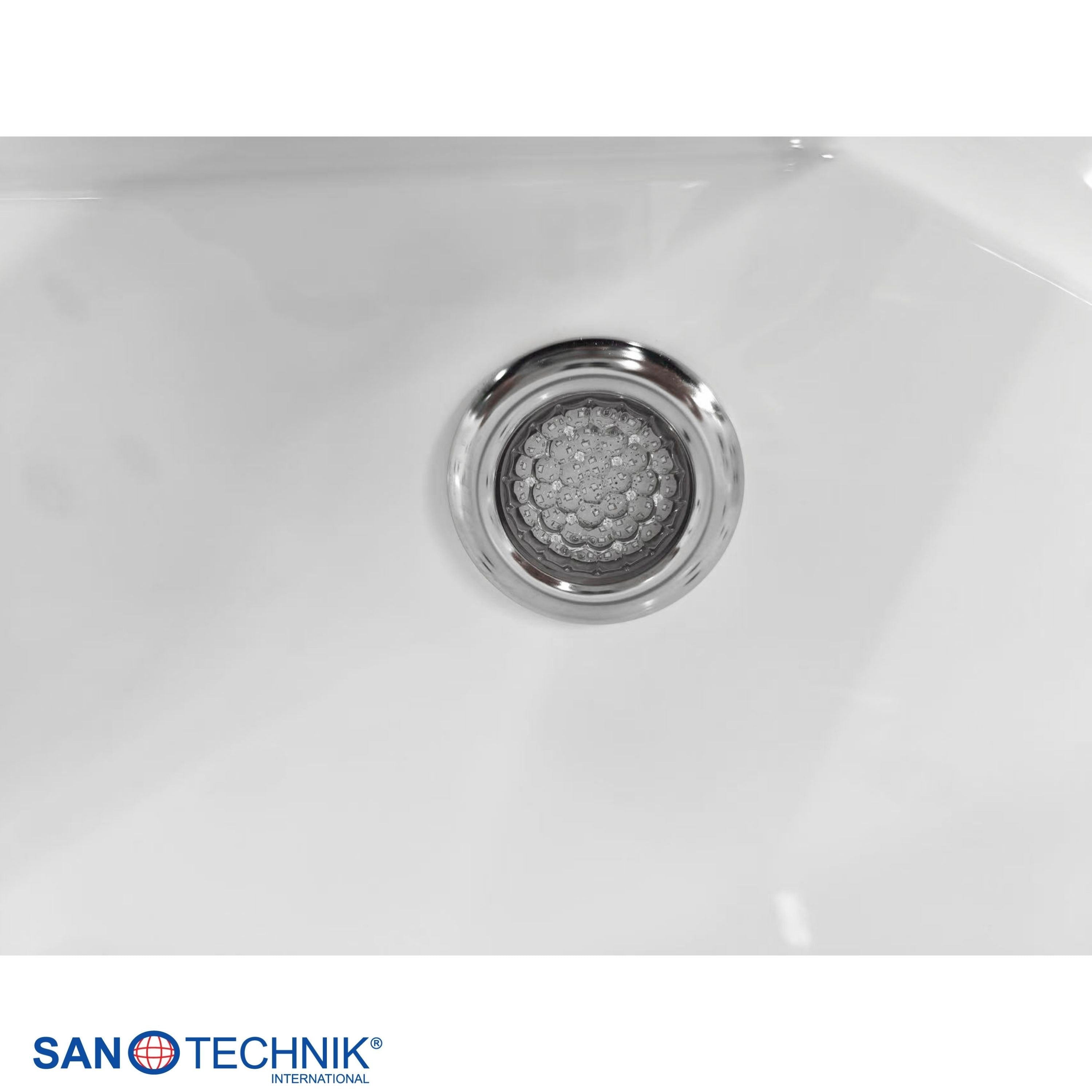 Sanotechnik - KORFU OUTDOOR WHIRLPOOL white inkl. Abdeckung und Stiege 190x140x70 cm