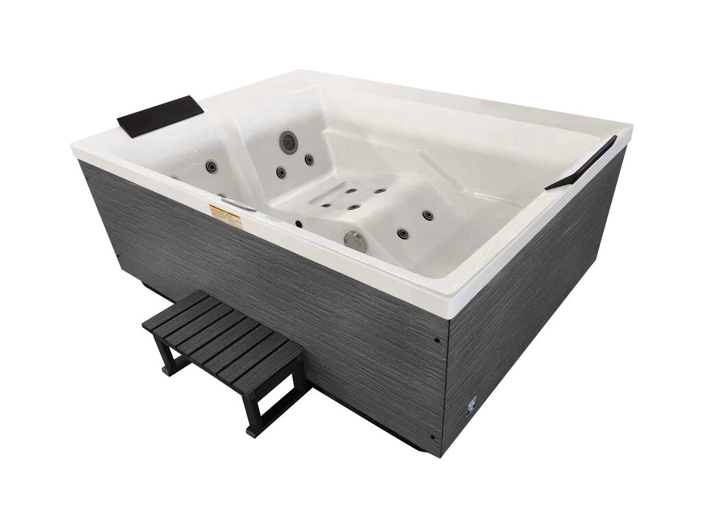 Sanotechnik - KORFU OUTDOOR WHIRLPOOL white inkl. Abdeckung und Stiege 190x140x70 cm