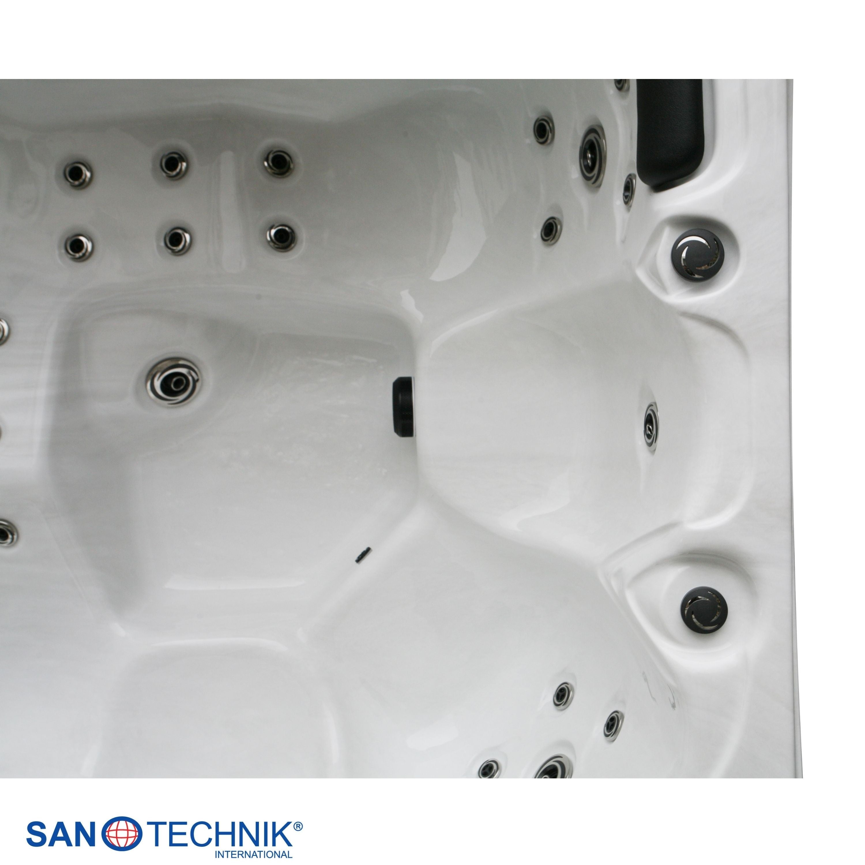 Sanotechnik - TAHITI OUTDOOR WHIRLPOOL white marble inkl. Abdeckung und Stiege 200x200x88 cm