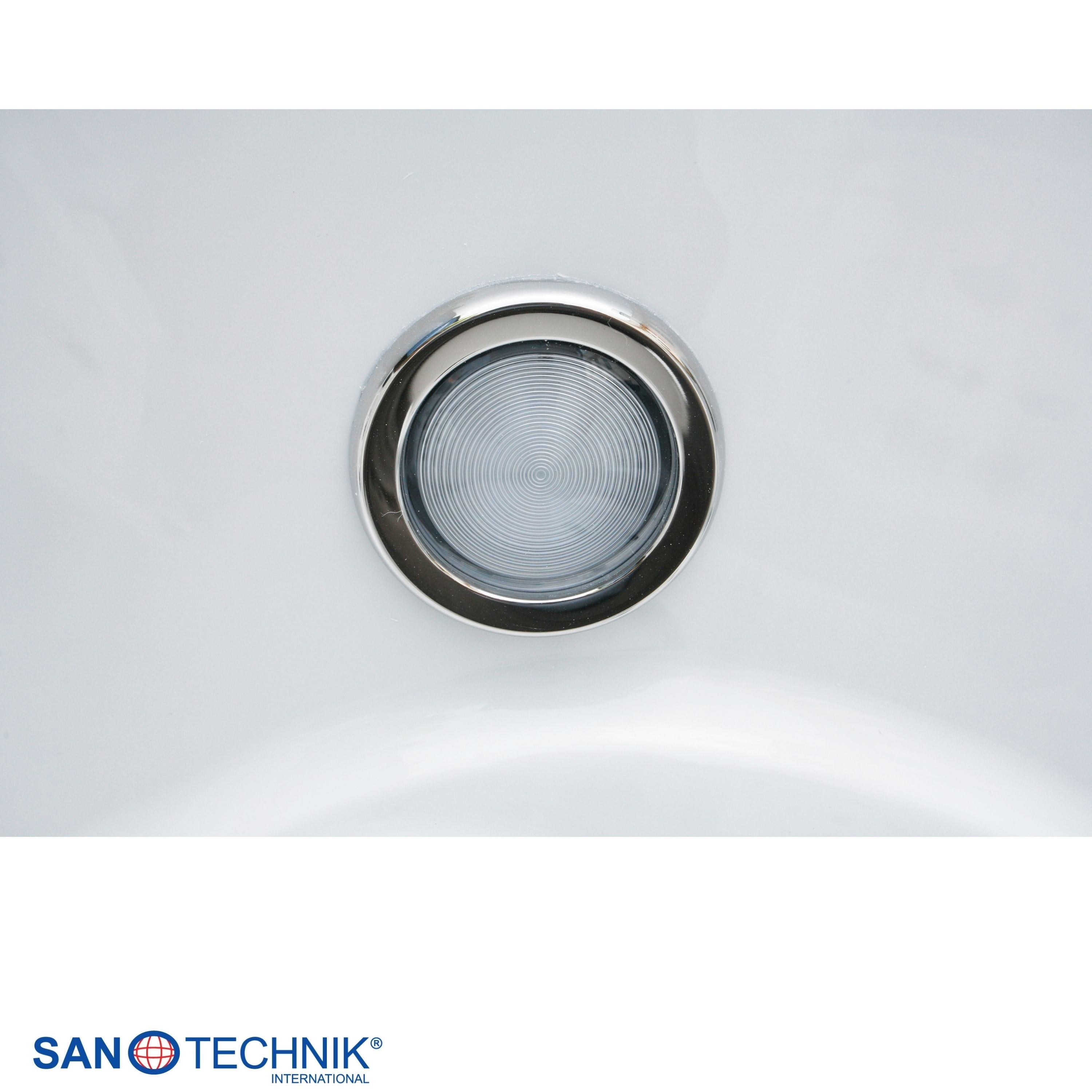 Sanotechnik - TIROL OUTDOOR WHIRLPOOL white marble inkl. Abdeckung und Stiege 210x210x80 cm
