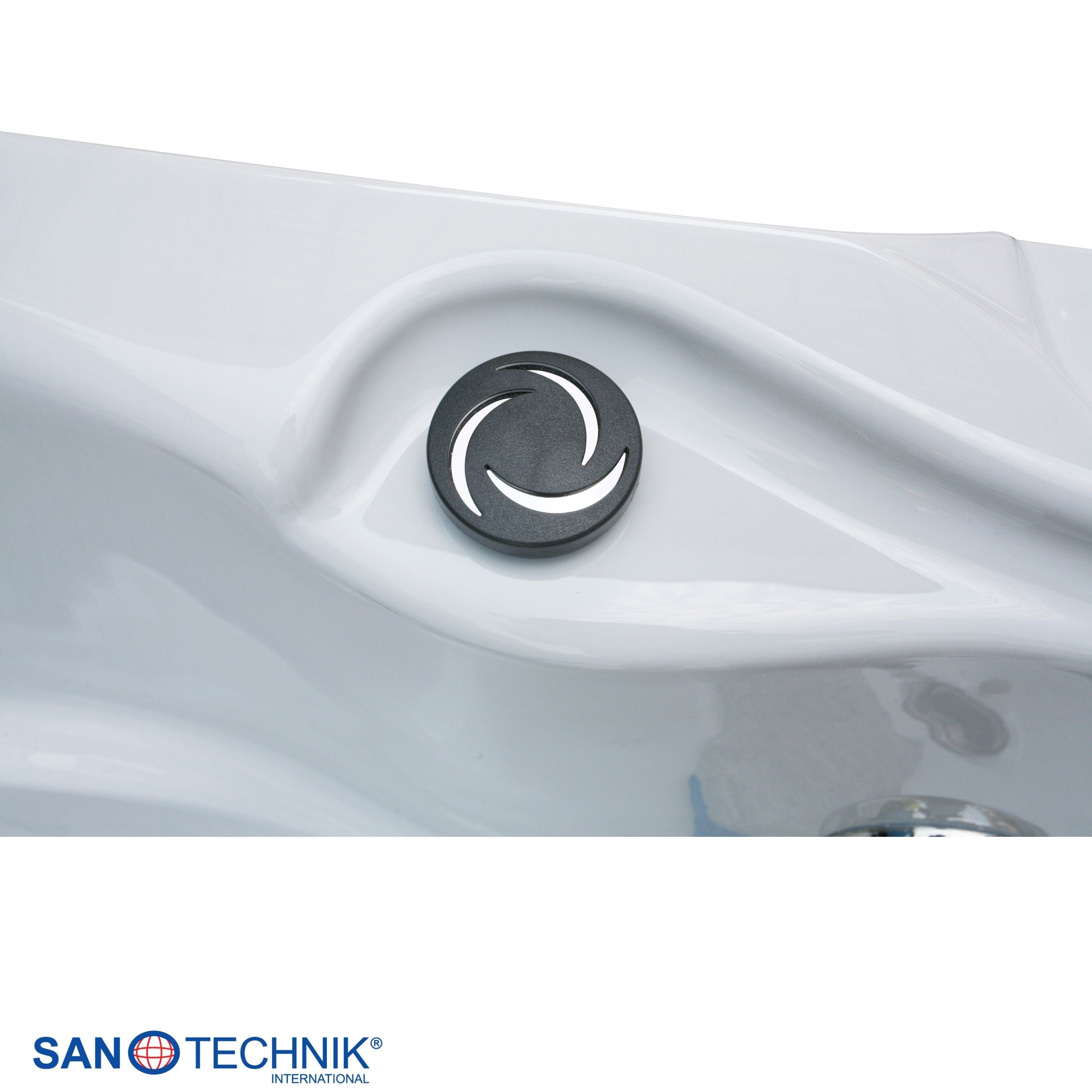 Sanotechnik - TIROL OUTDOOR WHIRLPOOL white marble inkl. Abdeckung und Stiege 210x210x80 cm