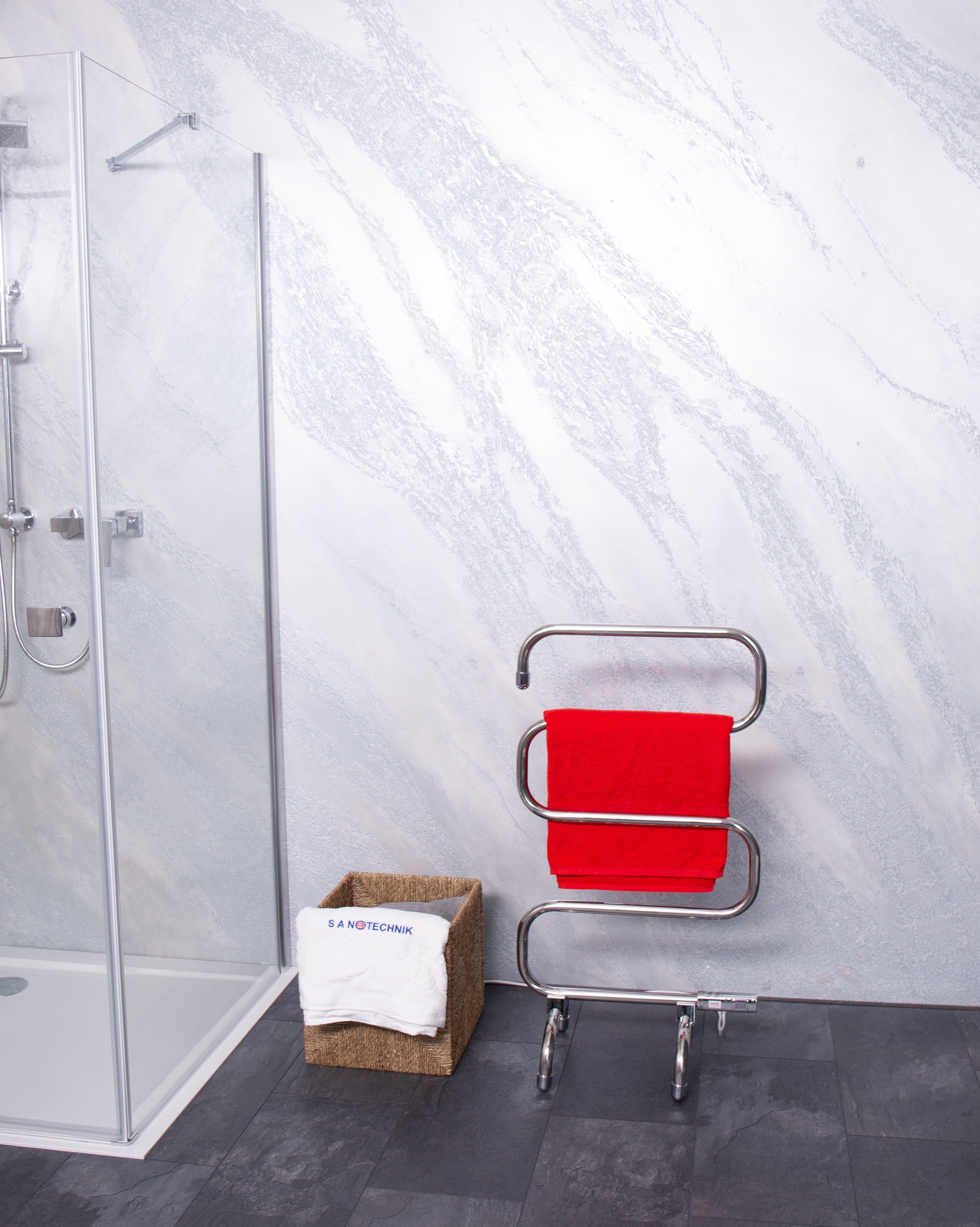 Elektrischer Handtuchwärmer chrom