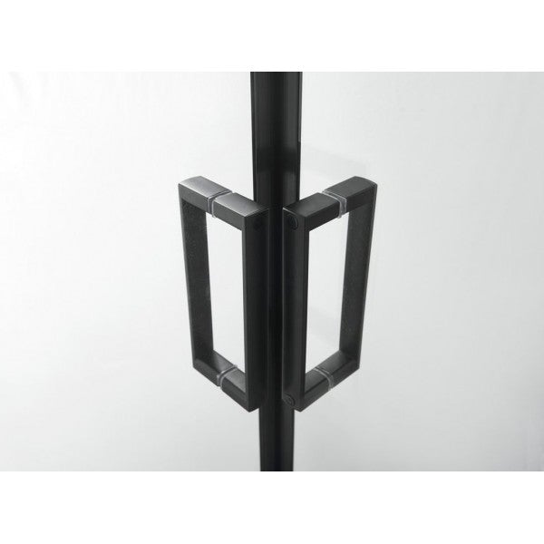 Sanotechnik EPIC 3 Eckduschkabine mit schwarzen Alu Profilen, Massagedüsen, Handbrause, Kopfbrause, Glasablage und Sicherheitsglas.