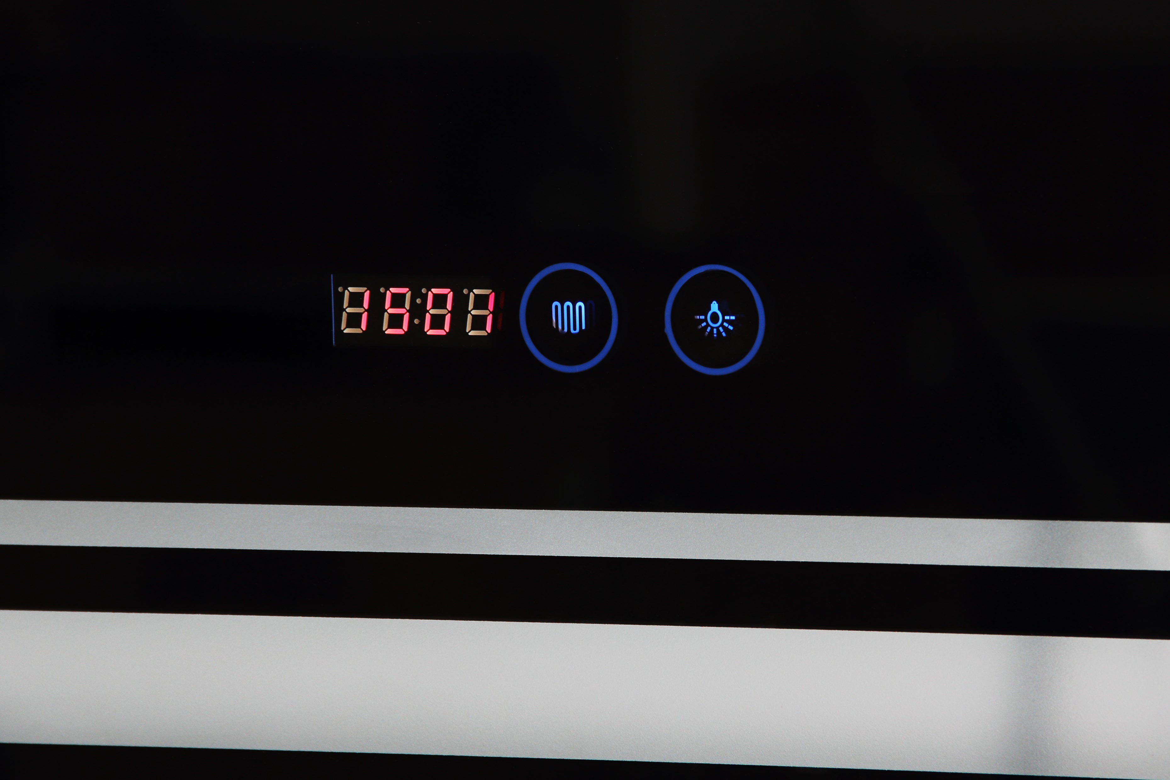 Sanotechnik Badezimmerspiegel mit Anti-Beschlag-Funktion & LED Beleuchtung Sanotechnik